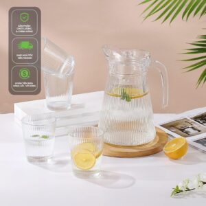ZROY 1.5L Glass Pitcher with Handle & Lid, Ribbed Soda Lime Glass Jug for Water, Juice, Iced Tea, Elegant Fridge Carafe for Home & Kitchen Jug for Dining Table, Ideal for Gift (Wrinkle – 1.5L)
